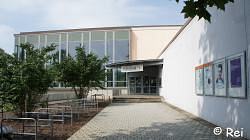 Junge Kunst im Hallenbad